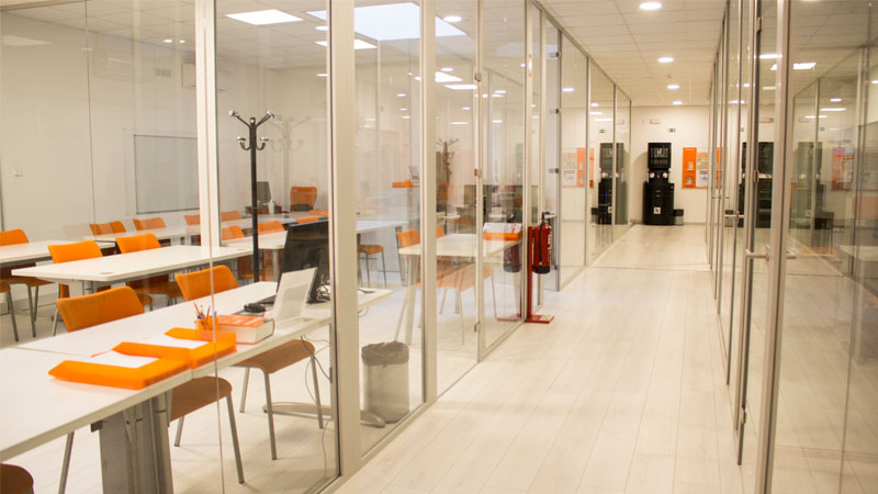 Instalações da Master D em Lisboa, onde se situam os laboratórios para as sessões práticas da formação de energias renováveis